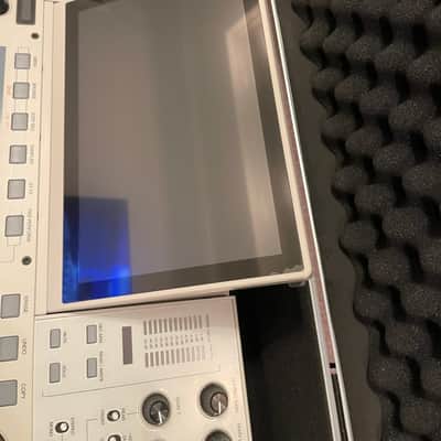 Akai MPC X SE (Special Edition) 2020s - Retro with Analog Case image 7
