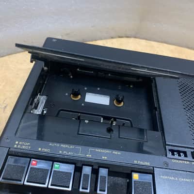 MARANTZ PMD221 PORTABLE MONO CASSETTE RECORDER- MAKE OFFER! image 6