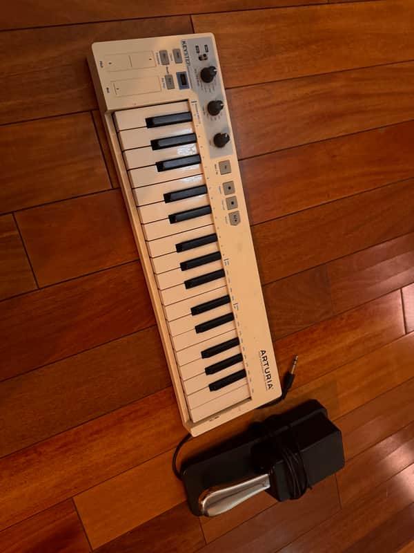 Arturia keystep mk2 32-key midi keyboard controller - white image 1