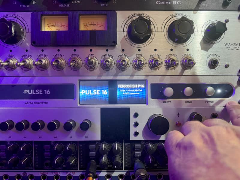 Ferrofish Pulse 16 (16-Channel) AD/DA Converter 2023 - Present - Silver image 1