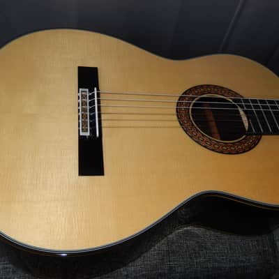 TAKAMINE No200FH 2022 - SWEET & POWERFUL CLASSICAL GUITAR -  ALL SOLID WOODS image 5