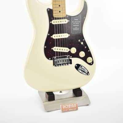 Fender Player Plus Stratocaster with Maple Fretboard 2021 - Present Olympic Pearl 3822 image 3