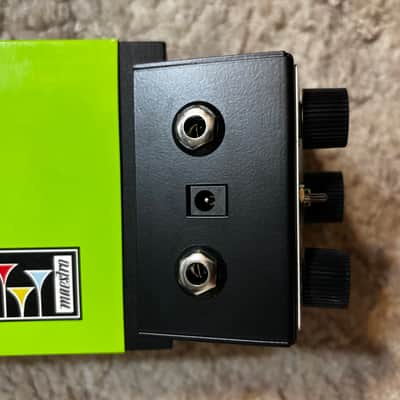 Maestro Titan Boost 2022 - Present - Green Graphic image 2