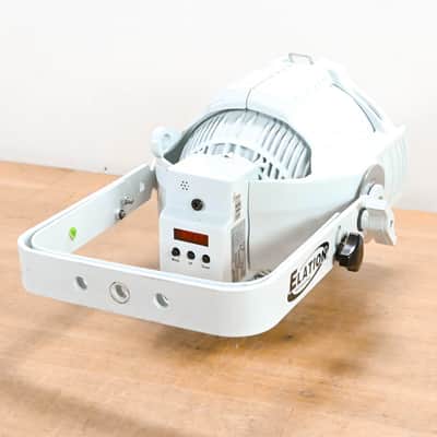 Elation OPTI TRI PAR 18 x 3W Tri Color LED Par - White CG011QU image 5