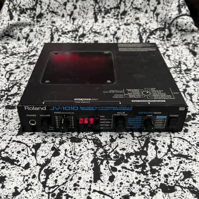 Roland JV-1010 64-Voice Synthesizer Module | Reverb