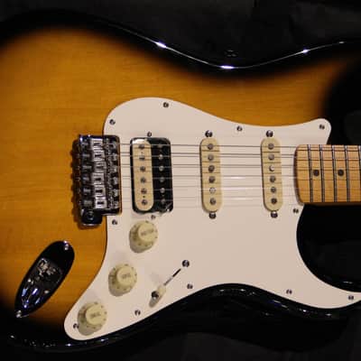 Fender JV Modified '50s Stratocaster HSS 2-Tone Sunburst image 2