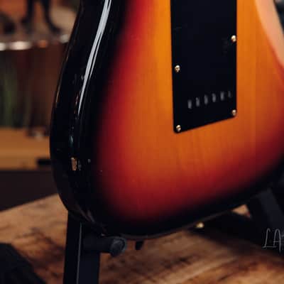 1993 Fender Japan ST-62G Stratocaster – Fujigen Era – Gold Hardware in 3-Tone Sunburst! image 7