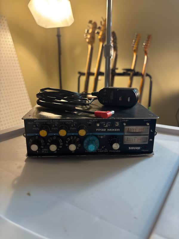 Shure FP32 Field Mixer image 1