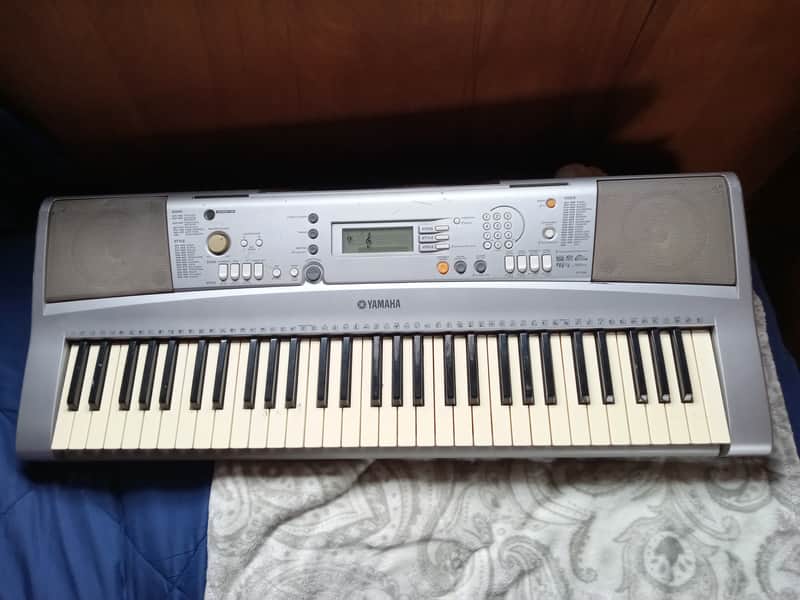 Yamaha YPT-300 61 Key Electronic Portable Keyboard image 1