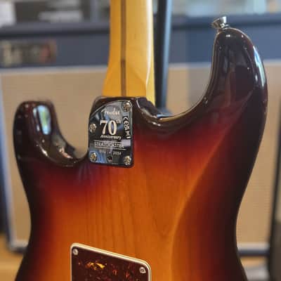Fender 70th Anniversary American Professional II Stratocaster - Comet Burst image 6