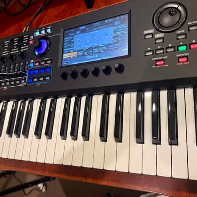 Yamaha MODX M6 61-Key 16-Voice Synthesizer 2025 - Present - Black