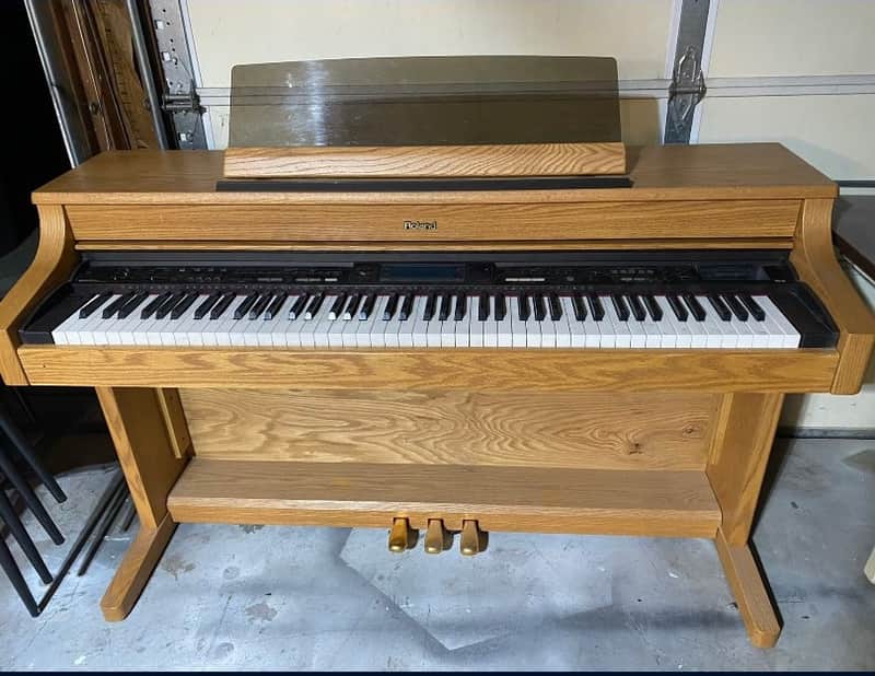 Roland KR-575 Digital Piano | Reverb