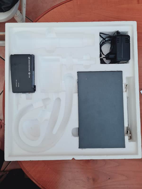 Sennheiser 🎧 Sennheiser EM 100 Receiver + SK 100 Bodypack Transmitter – 790–820 MHz image 1