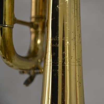Trompeta Sib Bach Stradivarius 37 - 25LR lacada en buen estado. image 10
