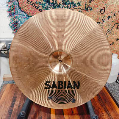 Sabian 16" B8 Medium Crash Cymbal 1990 - 2010 - Natural image 2