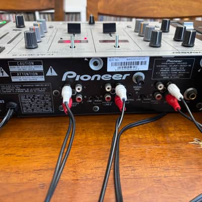 Pioneer CDJ-1000MK3's (pair) and DJM-300-S 2010's - black image 6