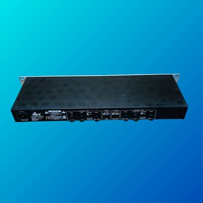 dbx 223xs XLR Stereo 2-Way/Mono 3-Way Crossover image 2