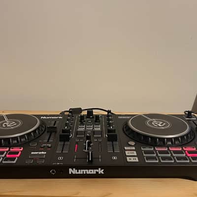 Numark MixTrack Pro FX DJ Controller 2020 image 4