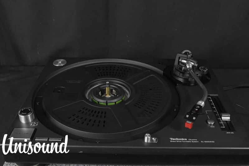 Technics SL-1200MK3D Black direct drive DJ turntable in Very Good