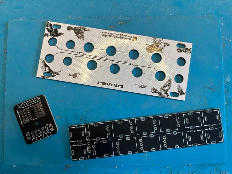 ravens - Eurorack 1U matrix mixer - White panel / PCB only image 1