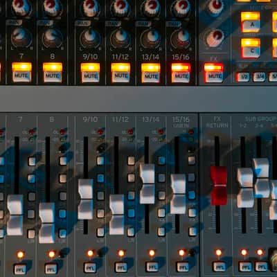 Korg MW1608 SoundLink 16-Channel 8-Bus Mixer. Mint! image 8