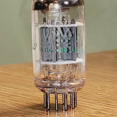 5751 GE  NOS/NIB Pizza Pan Getter MaxiPreamp2/TV7 Tested (1)Tube Lot image 1