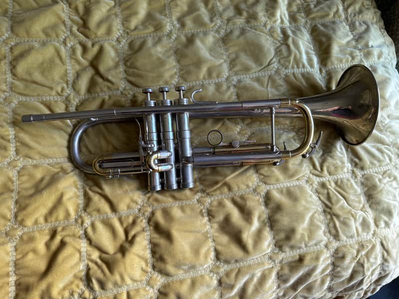 Conn Connstellation