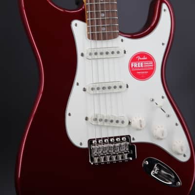Squier Classic Vibe '60s Stratocaster with Laurel Fretboard Candy Apple Red image 5