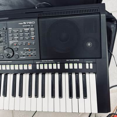 Yamaha Yamaha PSR-S750 61-Key Arranger Workstation Used in mint condition image 4