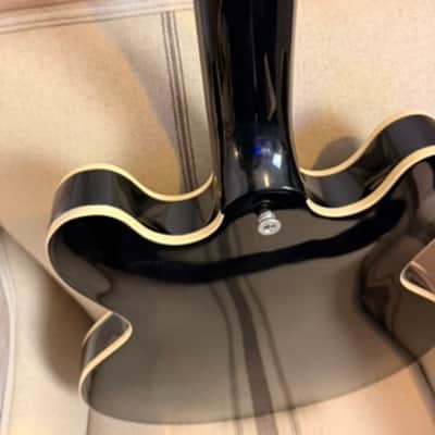 Gibson ES-335 Semi-hollow body Electric Guitar - Vintage Ebony Gibson ES-335 Semi-hollow body Electric Guitar - Vintage Ebony 2022 - Ebony image 10