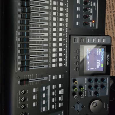 TASCAM DP-32SD 32-track Digital Portastudio 2014 - Present - Black image 2