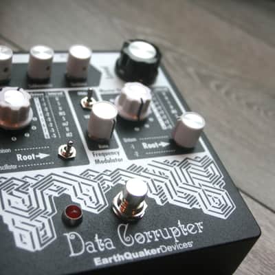 EarthQuaker Devices Data Corrupter Modulated Monophonic PLL Harmonizer image 2