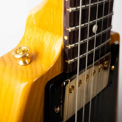 Gibson Custom 1958 Korina Flying V Black Pickguard, Natural | Demo image 12