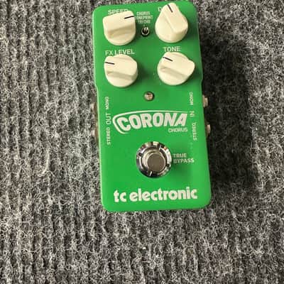 TC Electronic Corona Chorus 2011 - Present - Green image 1