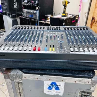Soundcraft Spirit Powerstation 1200 12 CH Mixer w/Effects & Padded Case WORKING image 9