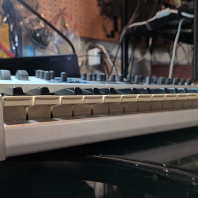 Access Virus Indigo 37-Key Digital Synthesizer 2001 - Silver & Blue image 8