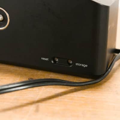 Shure SBC220 Networked 2-Bay Battery Charger CG011WR image 10