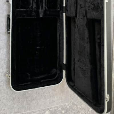 Gator Heavy-duty Hard shell ABS Guitar Case *Near mint* image 10