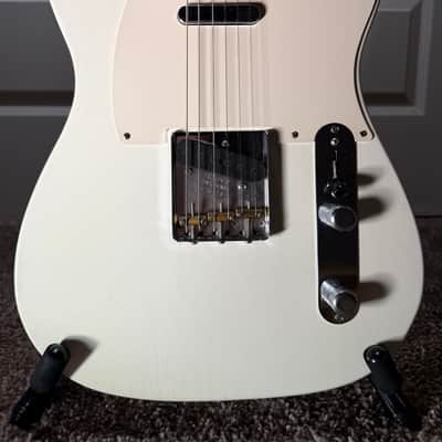 Fender 2012 Custom Shop '50s Reissue Telecaster Relic - Arctic White image 2