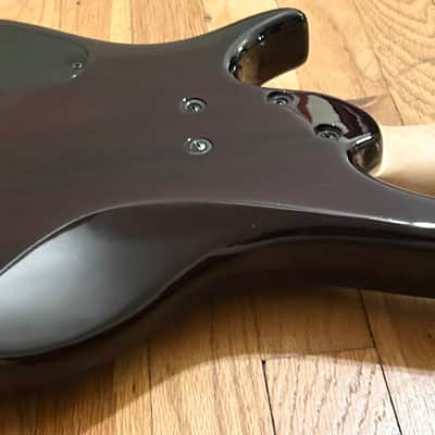 Tobias Toby V 5 String Bass Sunburst image 12