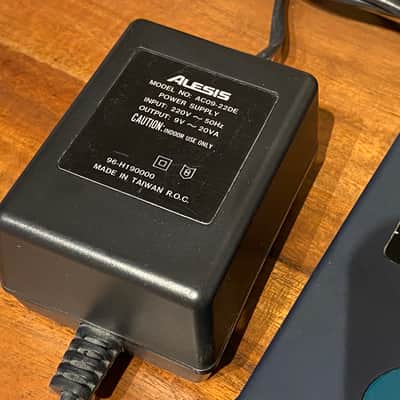 Alesis Wedge Desktop Master Reverb black image 5