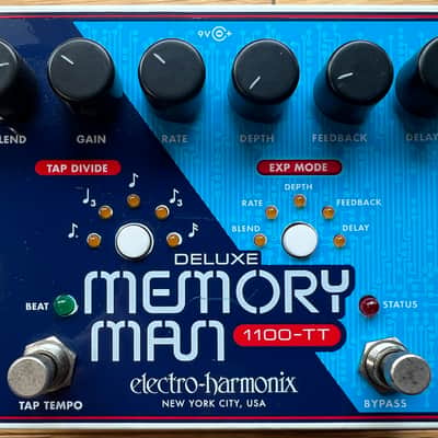 Electro-Harmonix Deluxe Memory Man 1100-TT Tap Tempo 1100Ms Analog Delay 2011 - Present - Blue