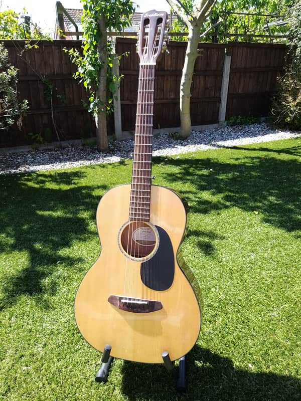 Breedlove Pursuit Parlour Electro Acoustic Guitar