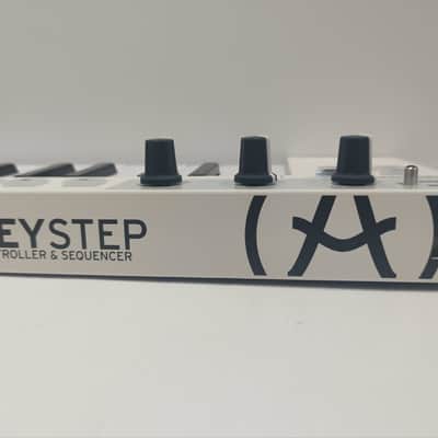 Arturia KeyStep 32-Key MIDI Controller 2017 - 2025 - White image 5