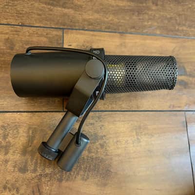Shure SM7B Cardioid Dynamic Microphone SM 7B image 6