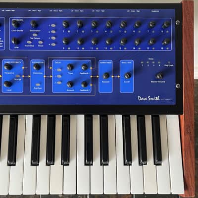 Dave Smith Instruments Poly Evolver 61-Key 4-Voice Polyphonic Synthesizer 2005 - 2011 - Blue with Wood Sides image 7