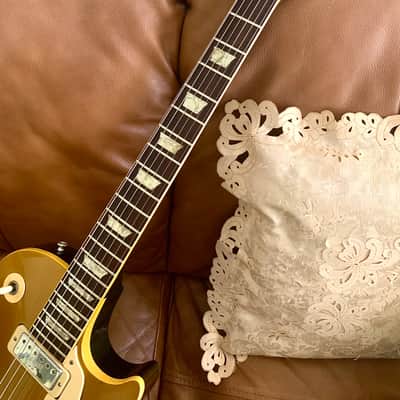 Vintage 1971 Gibson Les Paul Deluxe Goldtop - Rare Dark Back - Embossed Gibson Pickup Covers - Wonderful Condition With No Breaks Or Repairs - Vintage Patent Pending Gold Grover Tuners Installed - 9.4 LBS - Original Purple Lined Case image 3