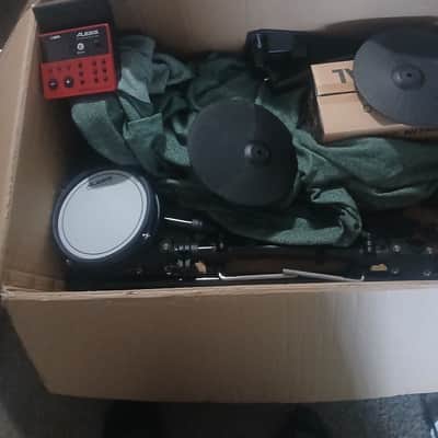 Alesis Nitro Pro Electronic Drum Set 2024 - Present - Black image 1