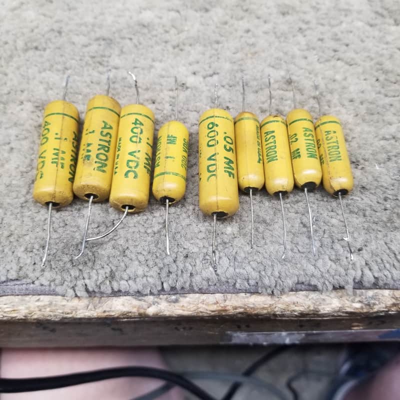 Astron Capacitors 50's - yellow image 1
