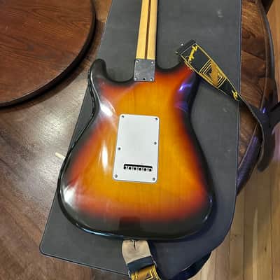 Fender Stratocaster 1991 - Sunburst - autographed by Bonnie Raitt image 9